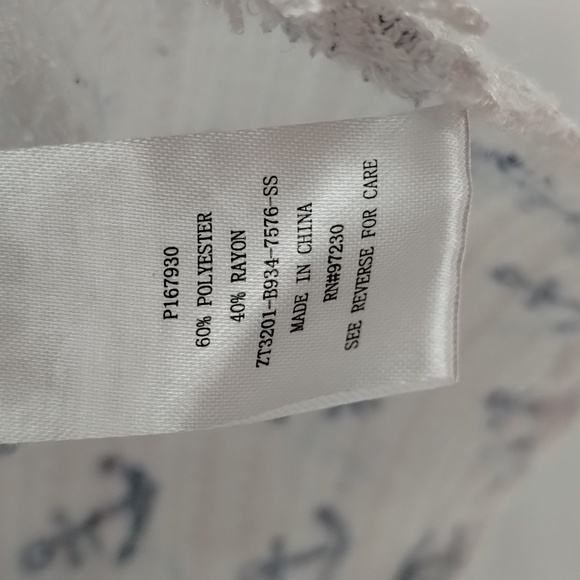 Almost Famous white nautical anchor print crochet feel top size large 3/4 sleeve - Picture 5 of 8